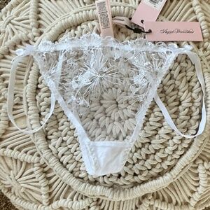 NWT Agent Provocateur Jayce White Thong Size US 12